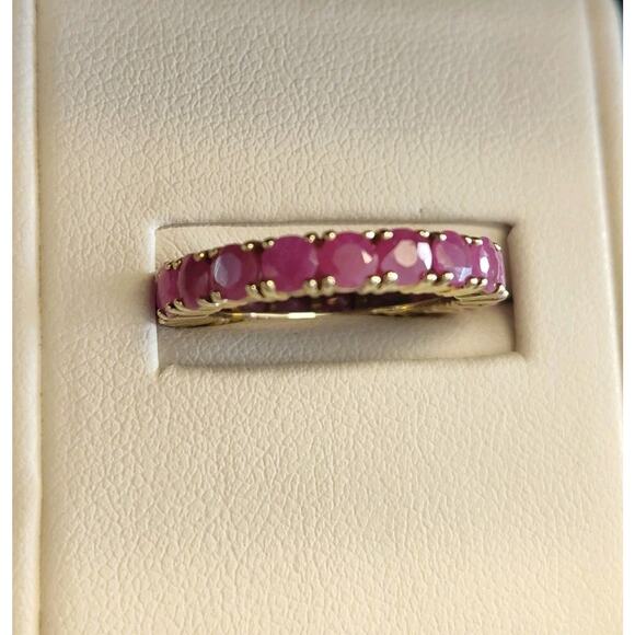 Vintage JC 10Kt Yellow Gold Ring Size 5.75 Red Ruby Eternity Anniversary Band - Picture 3 of 5